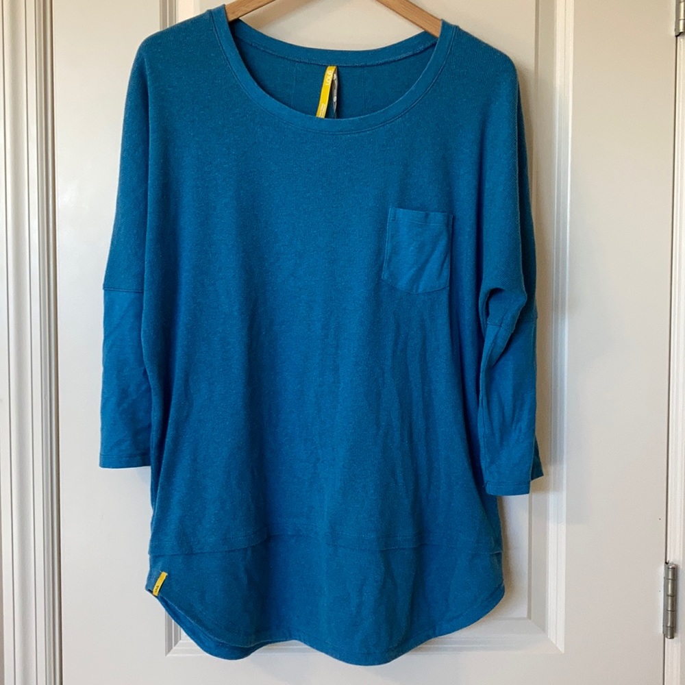 Lolë women’s tunic size large